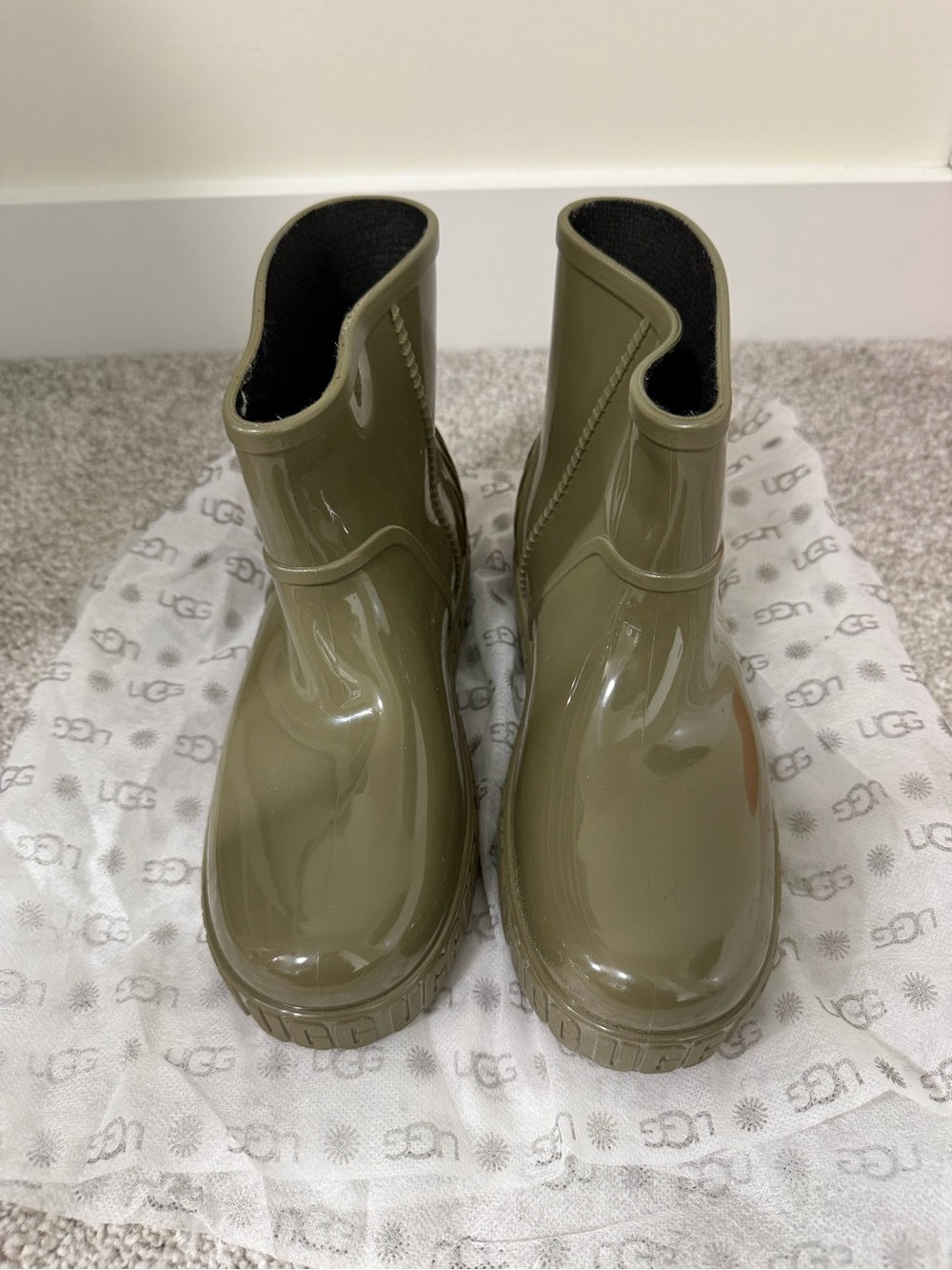 UGG Olive Green Gloss Rain Boots